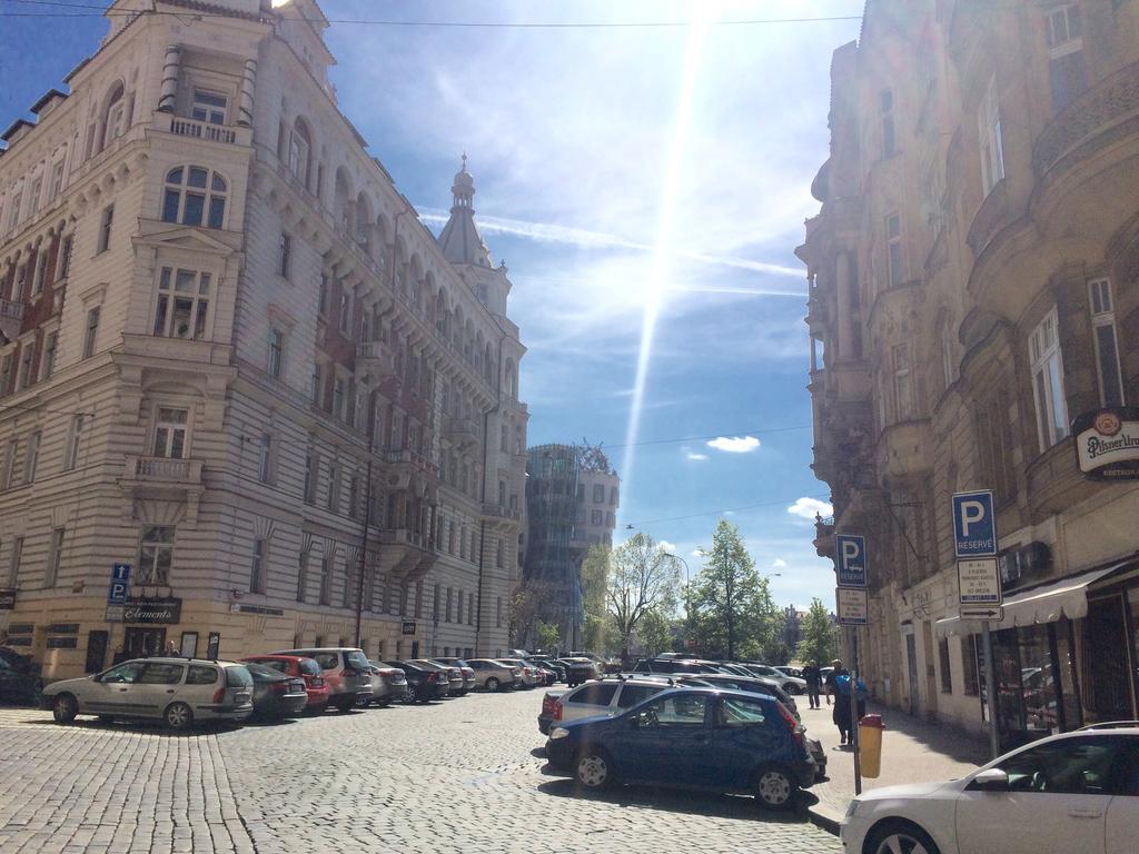 Historic centre-spacious apartment Praga Exterior foto